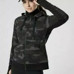 Athleta Printed Triumph Camouflage Hoidie NWT Large Grey Black